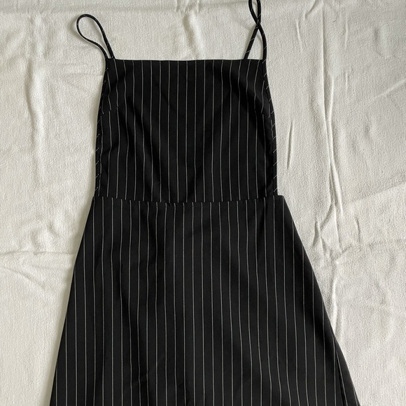 Dresses & Skirts - Pinstripe backless dress